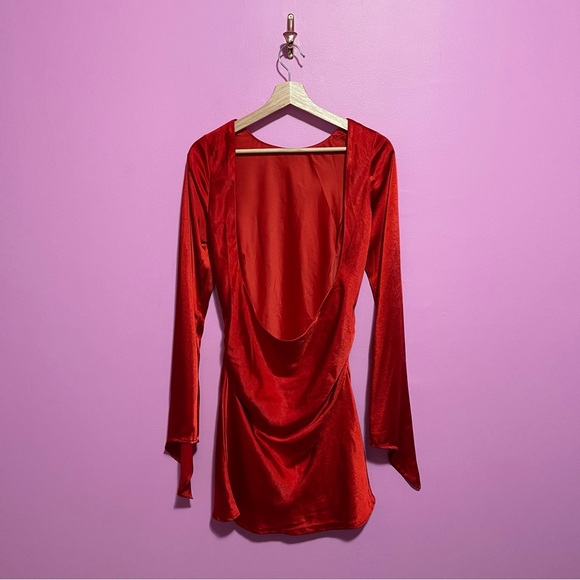 MESHKI Davina Red Satin Long Sleeve Open Back Mini Dress Small NWT - Picture 11 of 15